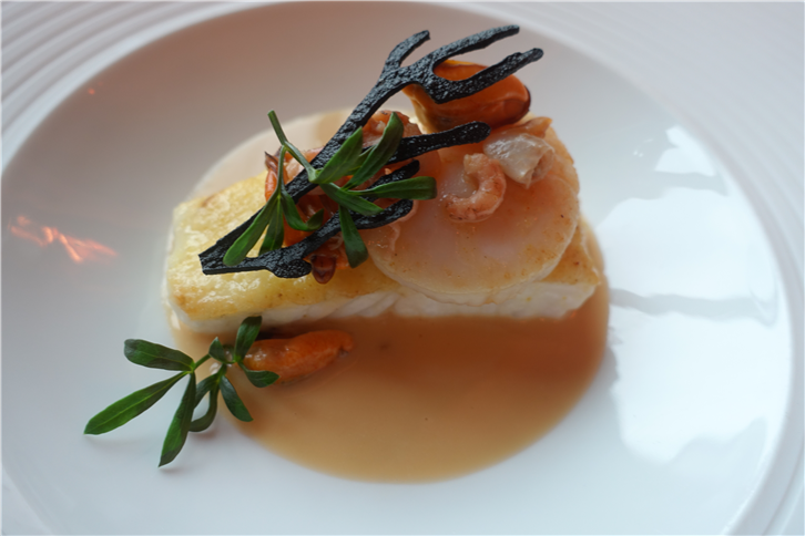 ritz 5472 turbot and scallop-crop-v2.JPG